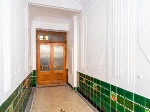 Pronájem bytu 2+kk, Praha - Bubeneč, Sochařská, 60 m2