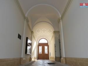 Pronájem bytu 1+kk, Hradec Králové, Tylovo nábřeží, 27 m2