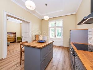 Pronájem bytu 3+1, Praha - Vinohrady, Vinohradská, 102 m2
