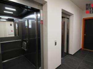 Pronájem bytu 2+kk, Liberec - Liberec III-Jeřáb, U Nisy, 52 m2