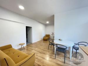 Pronájem bytu 2+kk, Praha - Holešovice, Na Maninách, 54 m2
