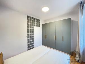 Pronájem bytu 2+kk, Praha - Holešovice, Na Maninách, 54 m2