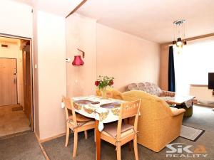 Prodej bytu 3+1, Louny, 28. října, 58 m2