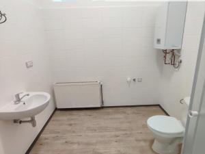 Pronájem bytu 2+kk, Děčín - Děčín VII-Chrochvice, Vilsnická, 67 m2