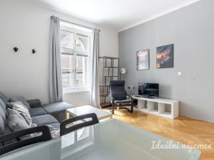 Pronájem bytu 2+1, Praha - Vršovice, Krymská, 56 m2