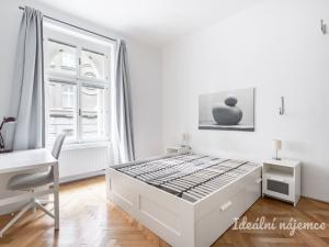Pronájem bytu 2+1, Praha - Vršovice, Krymská, 56 m2