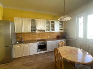Pronájem bytu 2+1, Tábor, Čsl. armády, 55 m2