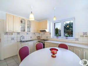 Prodej rodinného domu, Senohraby, Nad žlábky, 388 m2