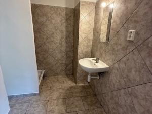 Pronájem bytu 1+1, Český Brod, Želivského, 52 m2
