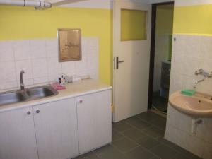 Pronájem bytu 1+1, Pardubice, Sezemická, 40 m2