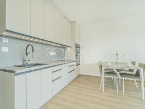 Pronájem bytu 1+kk, Praha - Hloubětín, Poděbradská, 40 m2