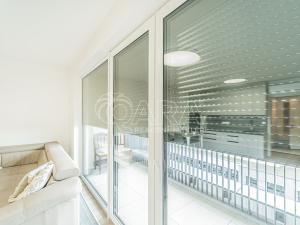Pronájem bytu 1+kk, Praha - Hloubětín, Poděbradská, 40 m2