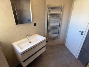 Pronájem bytu 3+kk, Praha - Žižkov, Pospíšilova, 89 m2