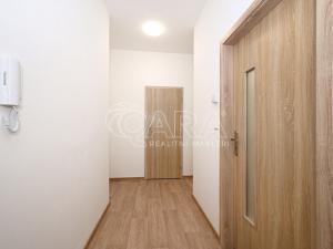 Pronájem kanceláře, Praha - Holešovice, Komunardů, 32 m2