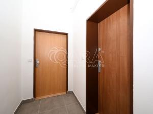 Pronájem kanceláře, Praha - Holešovice, Komunardů, 32 m2