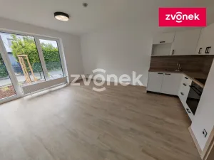 Pronájem bytu 1+kk, Otrokovice, Komenského, 33 m2