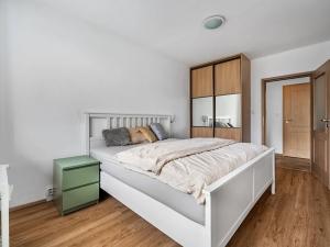 Prodej bytu 3+1, Praha - Vršovice, Uzbecká, 81 m2