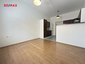 Pronájem bytu 3+kk, Plzeň, Farského, 70 m2
