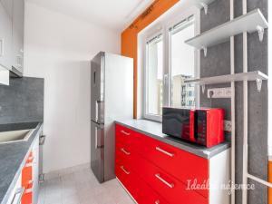 Pronájem bytu 1+kk, Praha - Záběhlice, Svojšovická, 30 m2