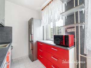 Pronájem bytu 1+kk, Praha - Záběhlice, Svojšovická, 30 m2