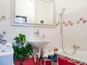 Pronájem bytu 2+1, Praha - Holešovice, Dělnická, 45 m2