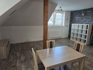 Pronájem bytu 2+kk, Kladno, Poděbradova, 62 m2