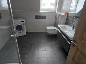 Pronájem bytu 2+kk, Kladno, Poděbradova, 62 m2