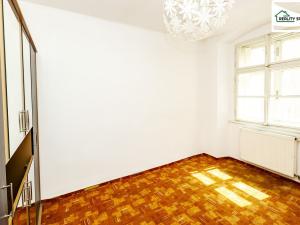 Pronájem bytu 3+1, Cheb, Cechovní, 84 m2