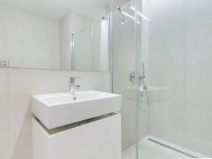 Pronájem bytu 1+kk, Praha - Vršovice, Archangelská, 34 m2
