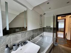 Pronájem bytu 2+1, Liberec, Březová alej, 45 m2