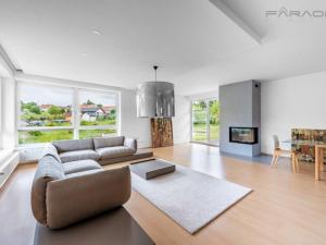 Pronájem rodinného domu, Čakov, 270 m2