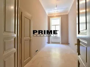 Pronájem kanceláře, Praha - Nové Město, Spálená, 164 m2
