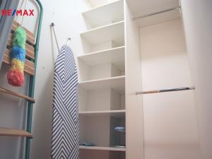 Prodej bytu 2+1, Hradec Králové - Slezské Předměstí, třída SNP, 54 m2