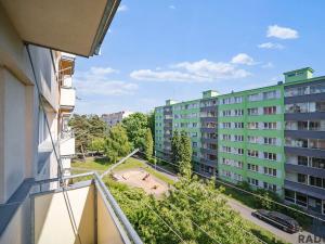 Pronájem bytu 3+1, Pardubice, Kosmonautů, 65 m2