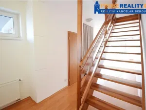 Pronájem rodinného domu, Králův Dvůr, Na Výsluní, 140 m2