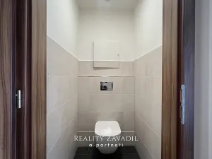 Pronájem bytu 2+kk, Pardubice, Pod Vinicí, 57 m2