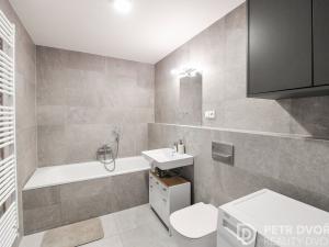 Prodej bytu 2+kk, Praha - Žižkov, Olgy Havlové, 45 m2