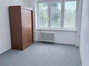 Pronájem bytu 1+1, Hradec Králové, třída SNP, 32 m2