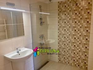 Pronájem bytu 3+1, České Budějovice, Skuherského, 90 m2