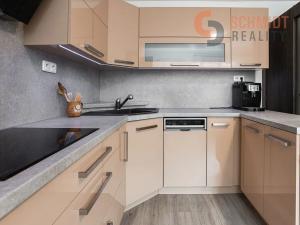Prodej bytu 3+kk, Hustopeče, Gen. Peřiny, 68 m2