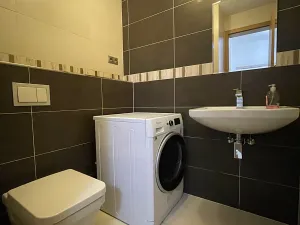 Pronájem bytu 2+kk, Praha - Smíchov, U Okrouhlíku, 49 m2