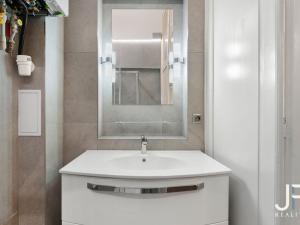 Pronájem bytu 3+kk, Praha - Smíchov, Kořenského, 80 m2