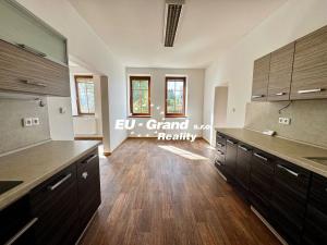 Prodej rodinného domu, Chřibská, 320 m2