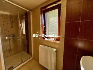 Prodej rodinného domu, Chřibská, 320 m2