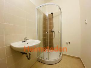 Pronájem bytu 1+1, Ostrava - Poruba, Hlavní třída, 37 m2