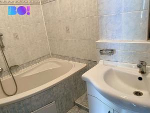 Prodej bytu 3+1, Hodonice, Školní, 67 m2