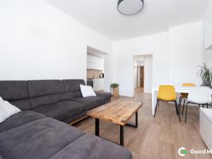 Prodej bytu 3+1, Zlín - Louky, 80 m2