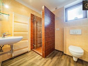 Prodej rodinného domu, Úvaly, 214 m2