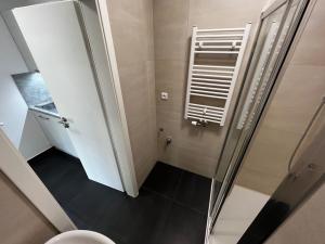Pronájem bytu 1+1, Praha - Vršovice, Omská, 39 m2