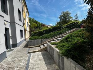 Pronájem bytu 1+1, Praha - Vršovice, Omská, 39 m2